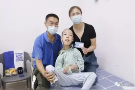 体重18公斤北航新生报到！高考645分，立志改变世界做中国的霍金图片