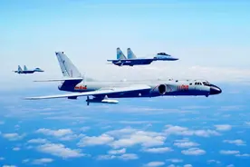 新突破！中国苏-30长航飞行，演练“某岛快递”还是扼守巴士海峡图片
