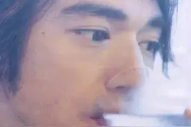 亚洲第一美男、被赞具“影像美学脸”的金城武，曾为三个女人燃情图片