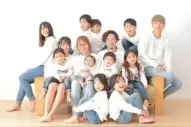 夫妻20年生育12个娃，曾被人嘲笑，如今的生活却令人无比羡慕图片