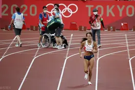 奥运精神！英国田径选手重伤倒地后坚持跑完，对手赛后将她扶下场图片