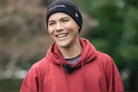 向太回应郭碧婷发文，网友多想也没法，谁让向佐的代表作是郭碧婷图片