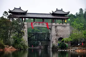 《水浒传》的取景地，竟不在山东水泊梁山，而是在广西这个小湖中图片