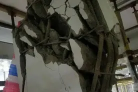 地下车库承重柱断裂 南昌万科“天空之城”小区停工图片