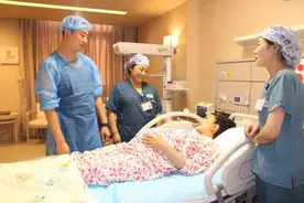 医院的产房里，三类产妇倍受医生护士喜爱，孩子生得快妈妈少受罪图片