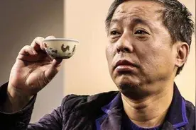一天质押两只股票，2.8亿鸡缸杯饮茶上海滩富豪刘益谦也缺钱？图片