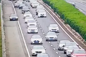 违法占道 跑不掉图片