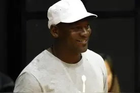 乔丹放到现在NBA，杜兰特可以打爆乔丹！那乔丹能打爆杜兰特吗？图片
