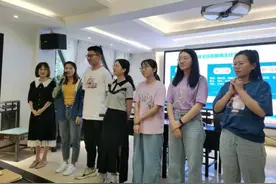 凝聚智慧，携手再起航。电子科大附中召开新学期班主任工作启动会图片