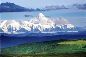 中国最美十大名山，蜀山之王——贡嘎山凭什么排名第一？图片