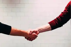 抵制职场潜规则，打造“合规文化”之刃图片