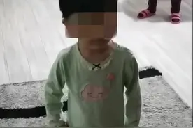女童因顽皮被父亲塞后备箱 路人以为“绑架”忙报警图片