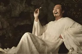 李白的这首饮酒诗，词气飞扬，豪放中带着洒脱，后2句冠绝古今图片