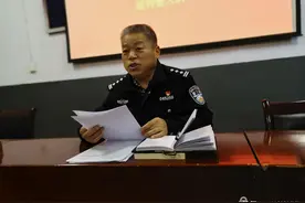 【全警大练兵】微课堂上大练兵 政治教学强素质——韩城巡特警积极开展“微课堂”政治练兵活动图片