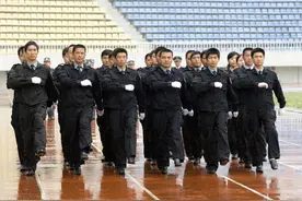 深圳往事47：后瑞电子厂美女保安的浪漫情史图片