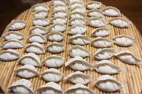 爱买鲜面条、饺子皮、肉馅的人来看看！知道真相，你还会再买吗图片