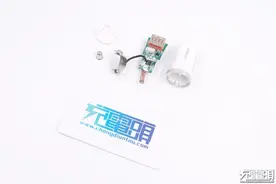 机乐堂30W双口快充车充拆解，总重才13g原来内部如此设计图片