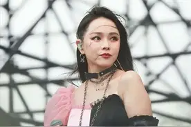伊能静怒斥网友为“清朝人”！秒删仍遭截屏，已非第一次口无遮拦图片