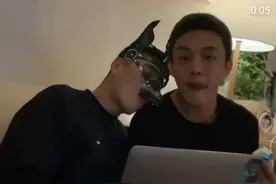 34岁影帝疑似出柜？与男子用相同文案晒彼此照片，和二人亲密照图片