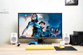 32寸+4K+HDR10，大屏搭配迷你主机搭建极简桌面图片
