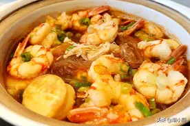 虾仁豆腐粉丝煲，味道鲜美做法简单，烹饪时多加一步，吃着舒坦图片