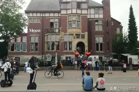 阿姆斯特丹一博物馆出售班克西作品以自救图片