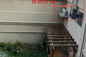 "楼下一做饭，我脑子就嗡嗡的！"通州一商业街三家餐馆排烟道直冲居民窗户！街道已牵头介入处理图片