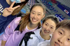 重炮王一梅亮相联赛，减肥成功变网红脸，改换跑道助力辽宁女排图片