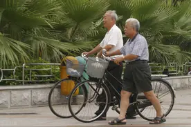 西安老人走失半个月，抖音网红帮忙寻找，“他和聋哑朋友出去的”图片