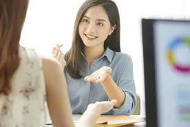 我妈是博士，我只有本科，她觉得我不是她亲生的，我也这样认为图片