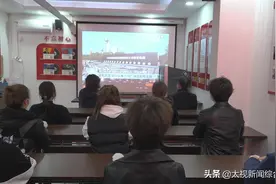 社区居民 追思之情绵绵不绝图片
