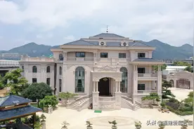福建富豪1500万自建别墅，人间仙境图片