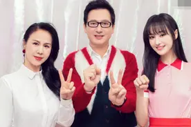 郑爽抚养权官司开庭在即，妈妈频繁点赞张恒黑料，还支持女儿复出图片
