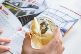免费送！夏日限定的蜜桃乌龙茶，酷暑就靠这个续命了图片