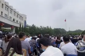 54只淘汰犬竞价认养最高拍出33万，中国刑警学院：收益全部上缴国家财政图片