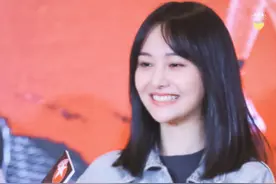 郑爽把杨超越认成欧阳娜娜，听到她救场的话，被赞高情商图片