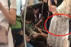 “车都买不起，还敢生孩子”，孕妈坐公交被羞辱，小男孩帮忙反怼图片
