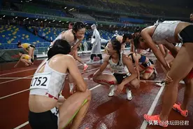 3分30秒21，湖南400米接力队全运雨天卫冕金牌 狂甩第二名15米图片