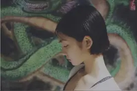 黄磊教育的黄多多，颜值才华效果“1+1>2”，从小优秀到大图片