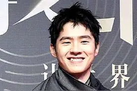 男明星最想删掉的红毯照片，刘昊然张杰没啥，大张伟才是厉害图片