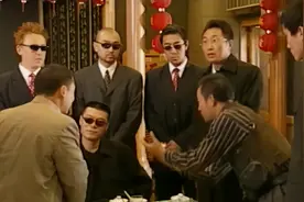 《绝不放过你》中的“打黑”太过惨烈图片