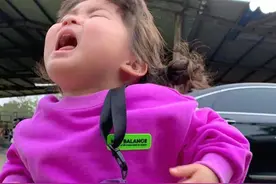 表情包：不知道以后还能不能见到你，我被抓了，因为我涉嫌喜欢你图片