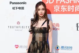 “大宝贝“杨颖的时尚穿搭十分百变，值得借鉴图片