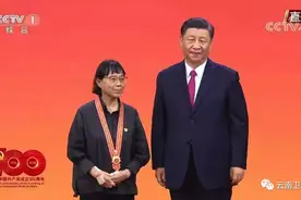 云南卫视今晚特别奉献人物传记纪录片《教师妈妈张桂梅》图片