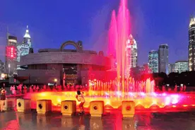 喷泉、水幕、投影、激光……人广音乐喷泉升级归来！图片