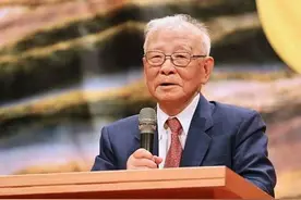 解放军一旦兵临城下，台退将说出台湾职业军人不想白白牺牲的原因图片