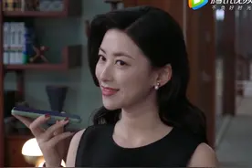 精英律师全剧大美人：助理栗娜，盘点被她穿过的衣服图片