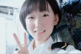 陕西“学霸女兵”：服役于海军部队，入伍不到1年，成外舰联络官图片