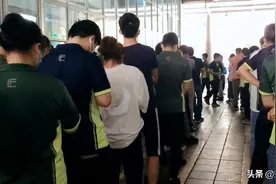 22000人的工厂实拍，虽然月工资最高有7100，但吃饭要排队半小时图片