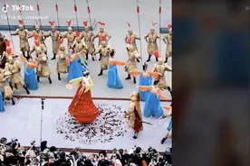 西安“不倒翁小姐姐”火到海外，TikTok播放量超过200万图片